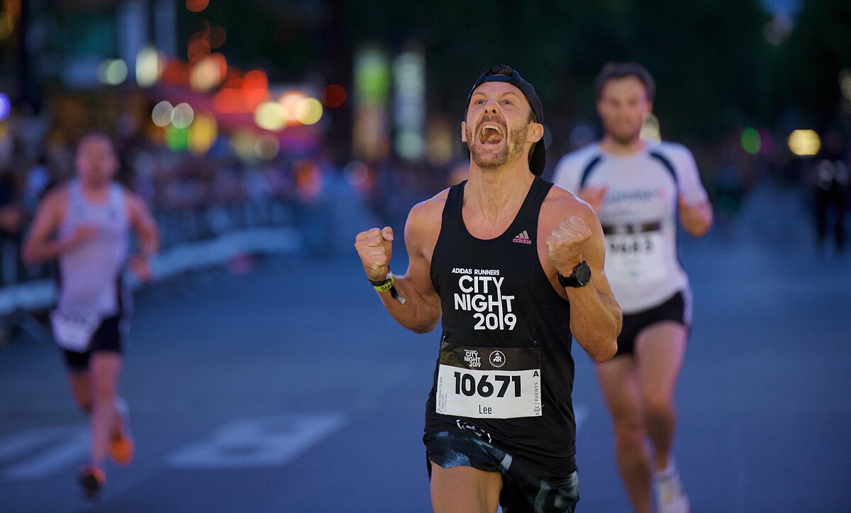 Adidas Night Runner. Adidas Running. Night Runner. City Run.